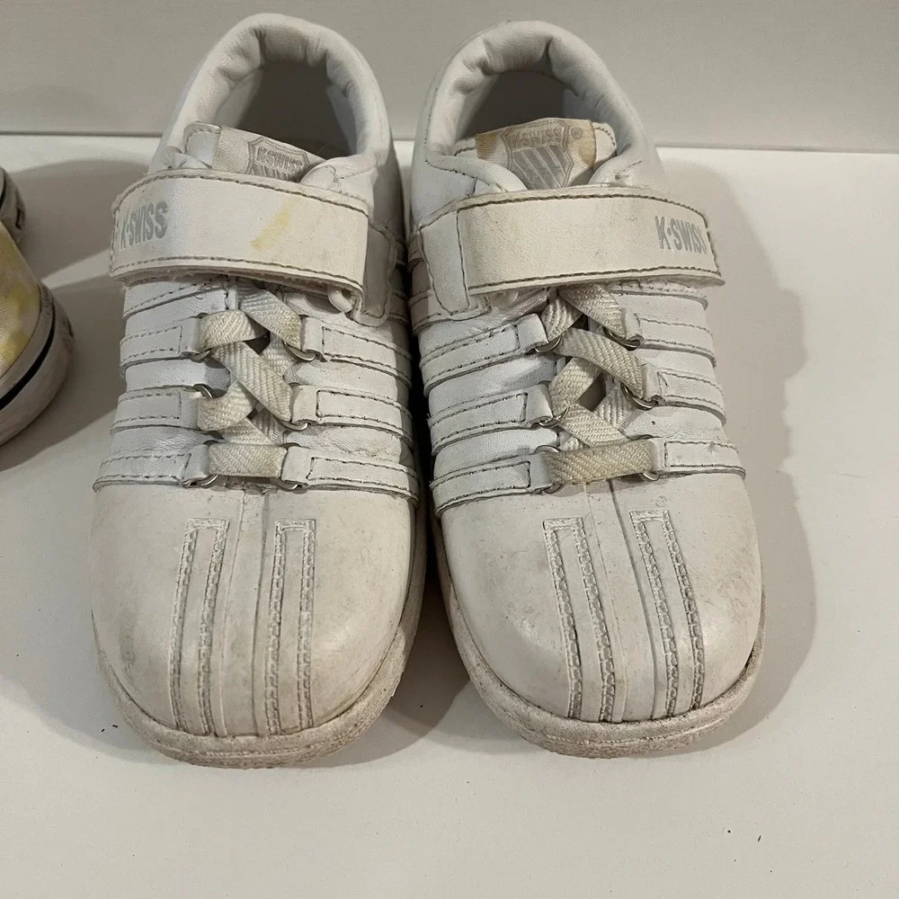 Toddler boy size 8 shoes (s-198)